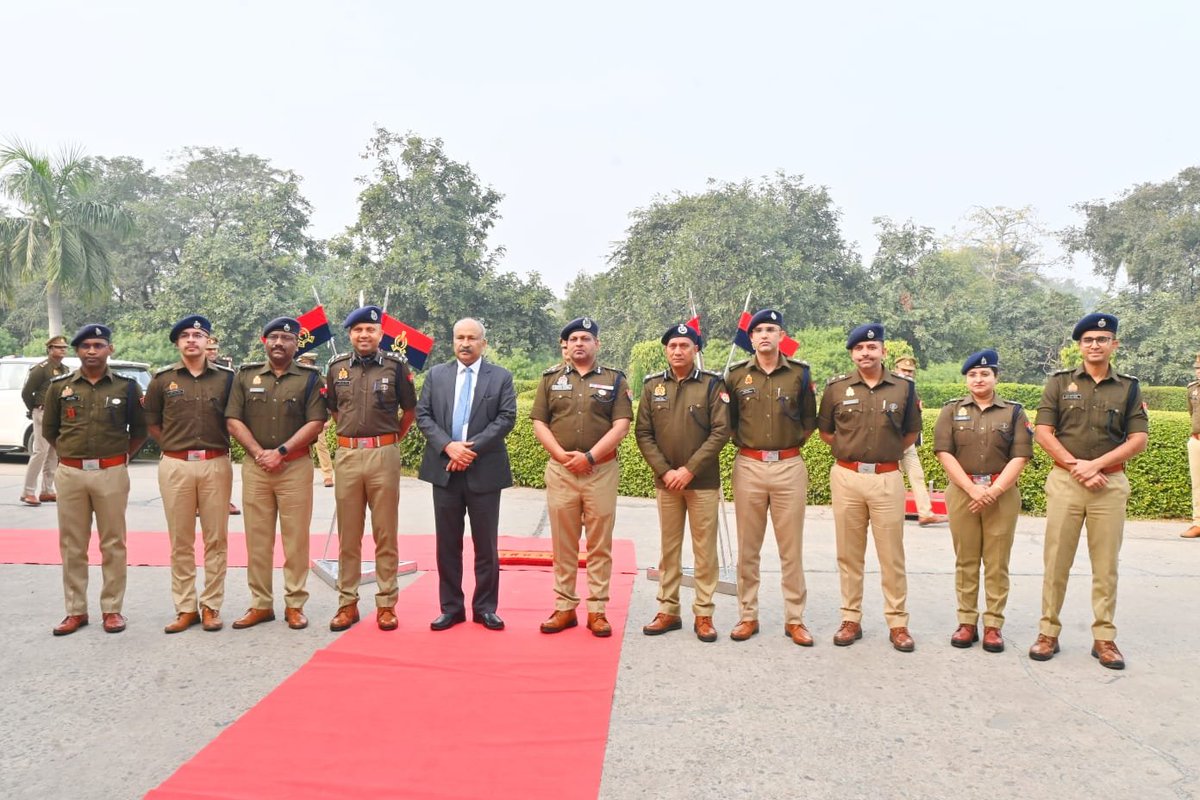 Reviewed law &amp; order, traffic and crowd management in Agra. Directions issued for Zero Fatality: a long-term traffic plan, black-spot rectification, coordinated action with Transport Dept/NGOs, and permanent prevention of toll congestion. 
With expected tourist surge in