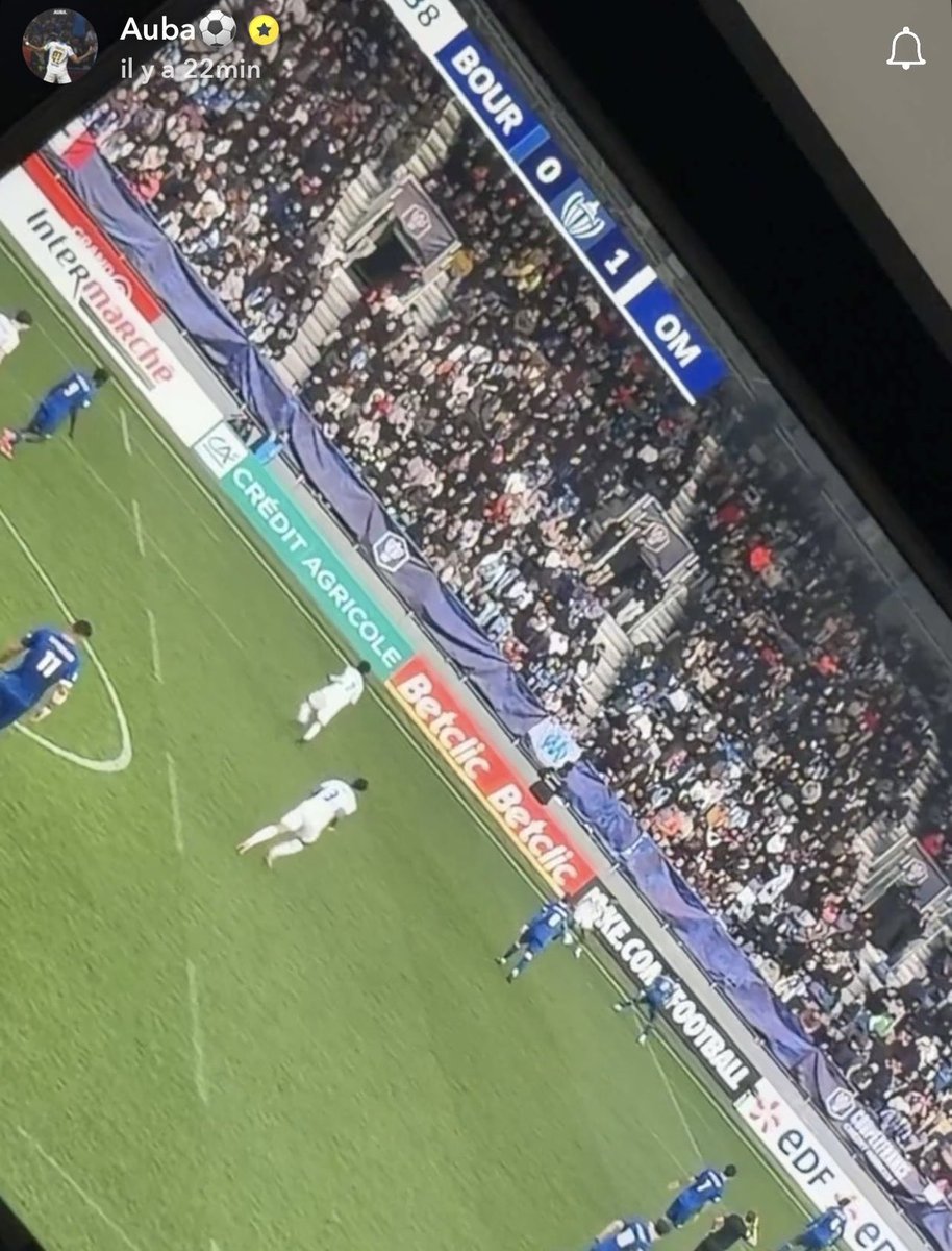 InformaTreize's tweet image. 📺 Aubameyang devant le match. #TeamOM