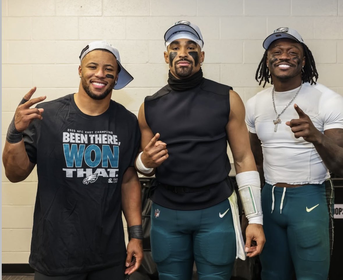 JClarkNBCS's tweet photo. Eagles quarterback Jalen Hurts has a new career high with 24 touchdown passes this season. Over the last two wins, Jalen Hurts has five touchdown passes and no interceptions. During the three game losing streak, he had 6 turnovers. And over these two wins, he is completing 76% of his passes. Big improvement  
📸 Eagles