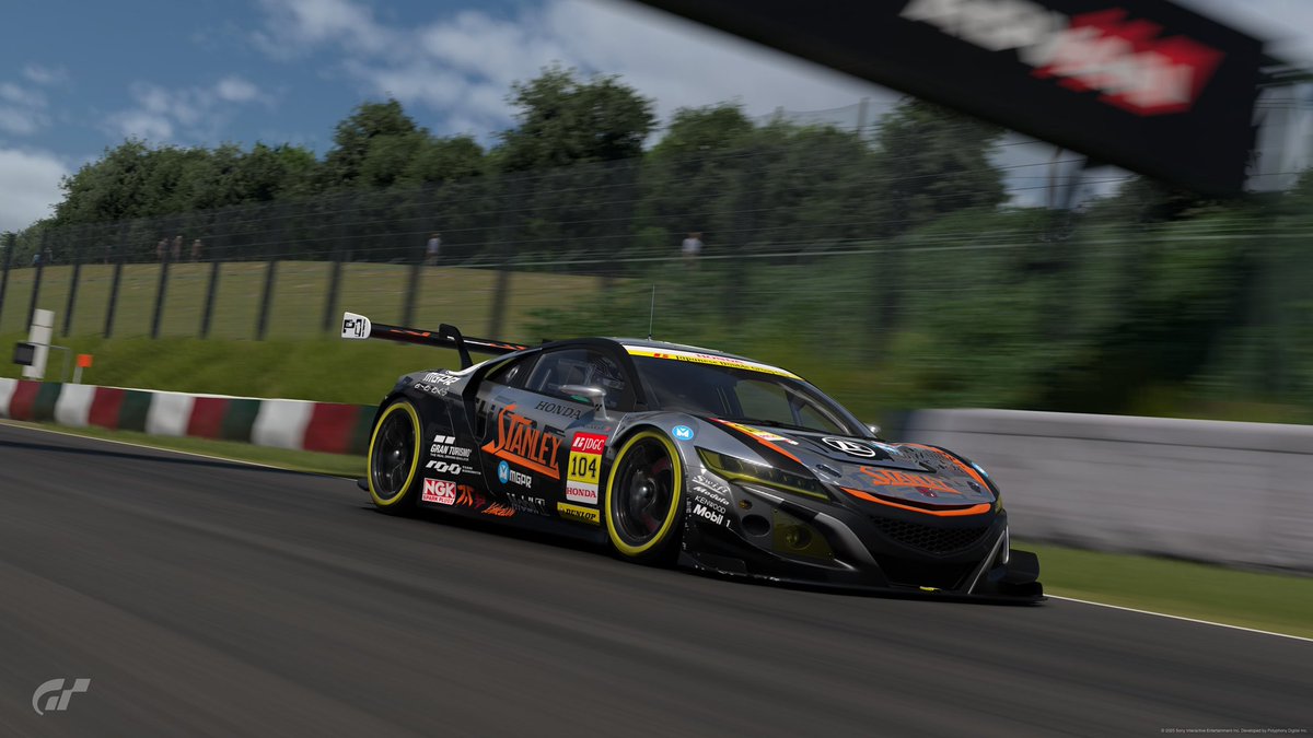 yossi_74's tweet photo. ［DG series Rd.6 JDGC SUZUKA］
暫定P5→P5
なんかいつまで経っても上達してない気がする。ストラテジーも決まらないし、走りもいまいち。目立ったバトルもなくほんとに情けないです。
どうしたらいいのかほんとわからないレースでした。
また練習します。
#JDGC https://t.co/QiQJvuOfYy
