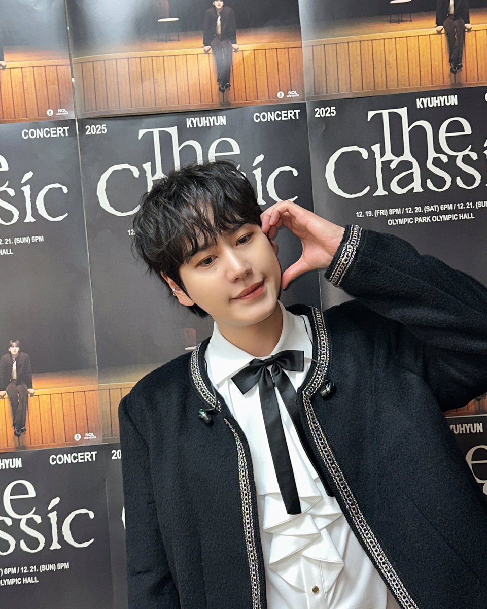 안 되겠다 이렇게 매년 컴백 매년 콘서트가 가능해지도록 큰 용기 내서 새출발 해준 규현이한테 또 고마움의 함성 발사!!!!!!!!!!!!!!!