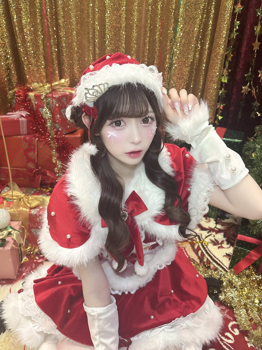 one__mirai's tweet photo. みらいがプレゼントでもいい？🎀♥️⋆˙⟡ https://t.co/uXHQ8gNhK6