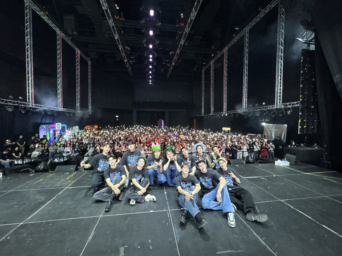 MchoiceTH's tweet image. ขอขอบคุณทุกคนที่มาร่วมสนุก และสร้างความทรงจำดี ๆ กันใน MCHOICE FANDAY 2025 รวมถึงแรงซัปพอร์ตที่ส่งมาให้กันตลอดทั้งปีเลยนะค้าบ 

หวังว่าวันนี้ทุกคนจะได้รับความสุขกลับไปเต็มอิ่ม และกลับบ้านโดยสวัสดีภาพนะคะ ปีหน้าเจอกันใหม่ค่า 🤍🎀⭐️

#MchoiceFANDAY2025
#MchoiceArtist #MchoiceMusic