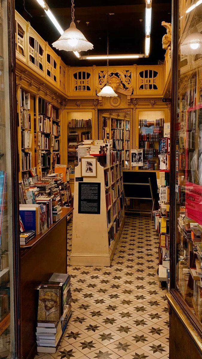 MozartCultures's tweet image. bookstores in barcelona