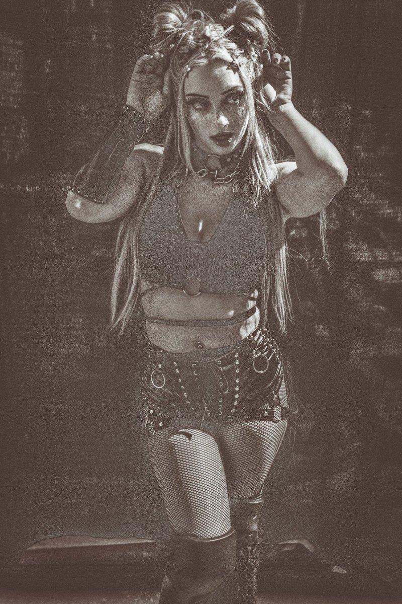 SweetestLegacy's tweet image. Outfit for the day 👍