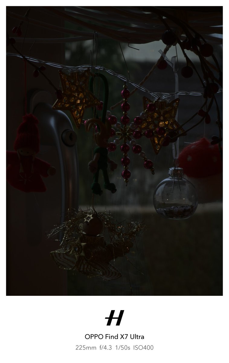 behnke_lars's tweet image. The last comparison for today. Again, 10x Master Mode with identical ISO and shutter values for both the #FX7U and the #FX8U. As expected, the #FX7U's photos are considerably darker since it has the smaller aperture and sensor on its 6x periscope zoom camera. Important: colours