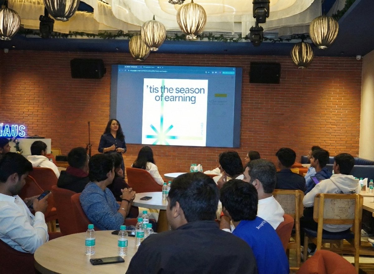 Mohd_Shayan24's tweet photo. ’Tis earning season @baseapp 🟦
This line really stuck with me at the Base App launch party. Explored the app, and it instantly felt different, welcoming UI and easy to get started. 
Instant addiction! Anyone else get that rush?
#BasedIndia @BasedIndia https://t.co/MnxM7odxKQ