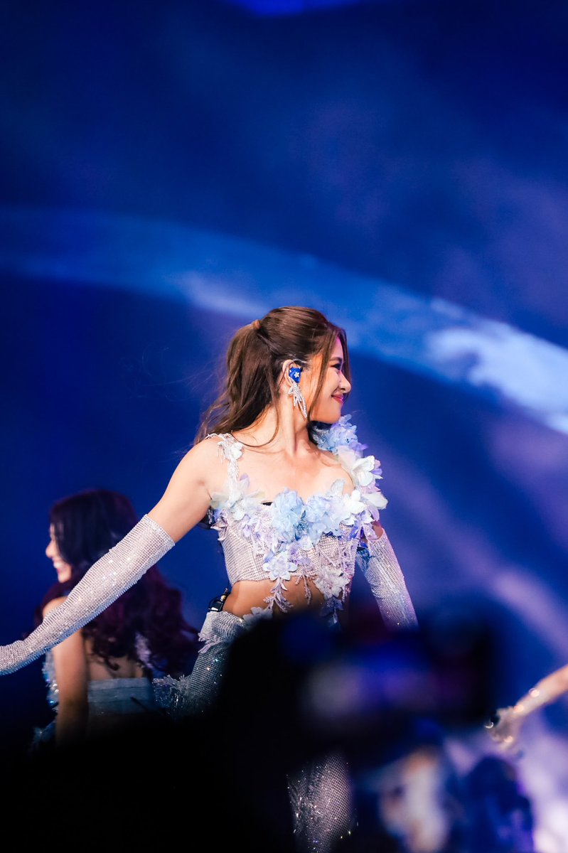 yancaringal_'s tweet image. Nation’s first love 🩵 @bini_aiah 

BINI Aiah at the BINIfied Concert @BINI_ph 

📷 Yan Caringal

#BINI_Aiah #BINI #BINIfied #BINIfiedAtPHArena