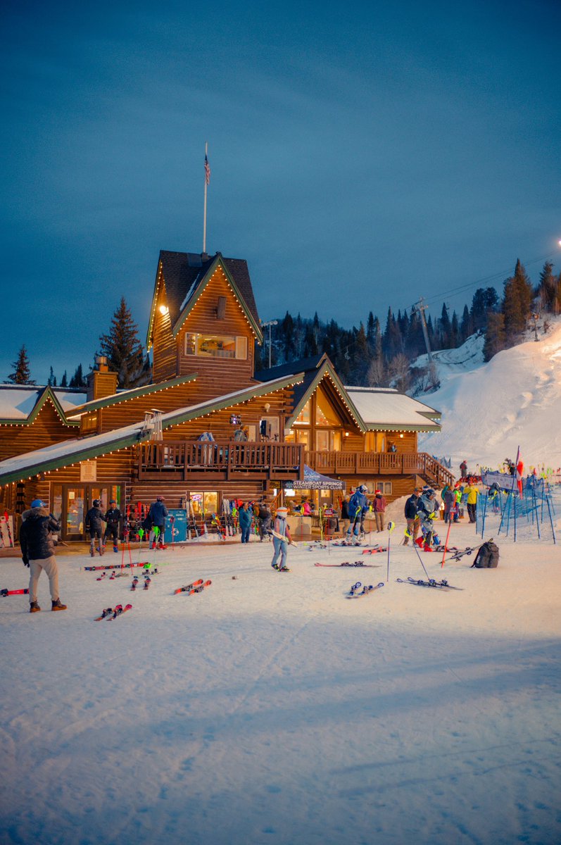 AlexKittoe's tweet image. A cold winter night