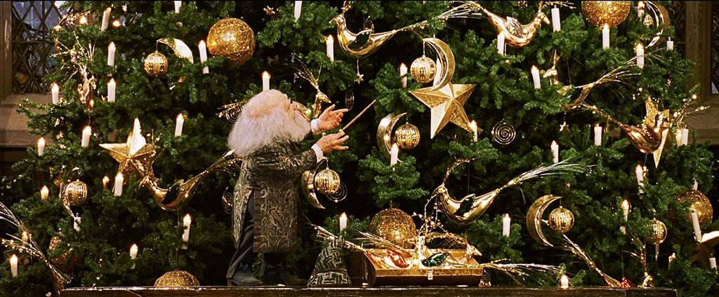 HPotterUniverse's tweet image. Christmas is coming 🎄❄️🎅🏼