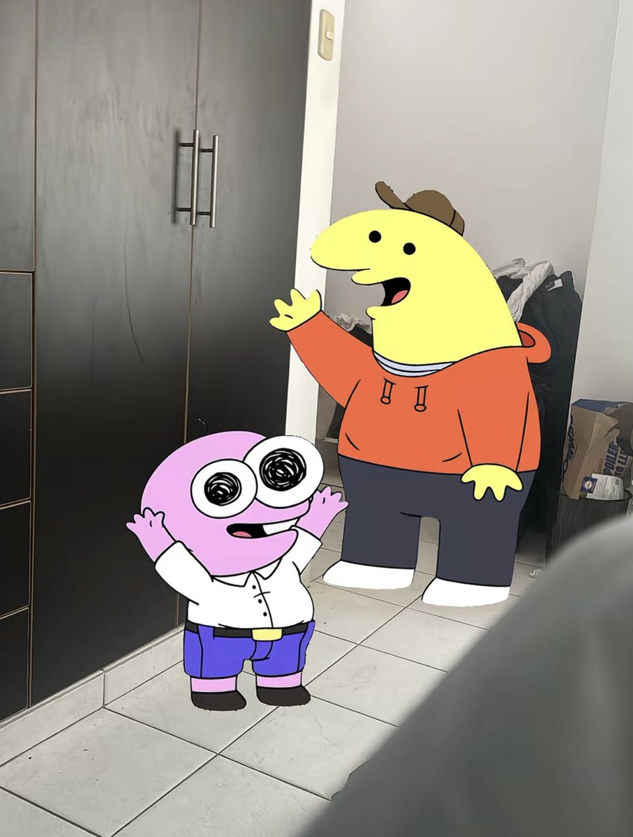 me acabo de levantar y estos dos estaban en mi cuarto, saben lo que significa?