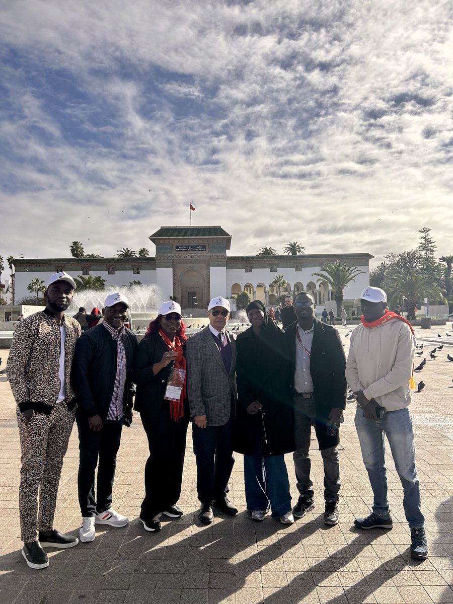 🇲🇦 Arrivé au #Maroc en tant que #journaliste invité, je découvre un pays qui vit et respire le #football. Dès l’aéroport, dans les rues de Casablanca, dans les regards et les échanges, la #CAN2025 est partout. 

👉 atop.tg/maroc-royaume-…