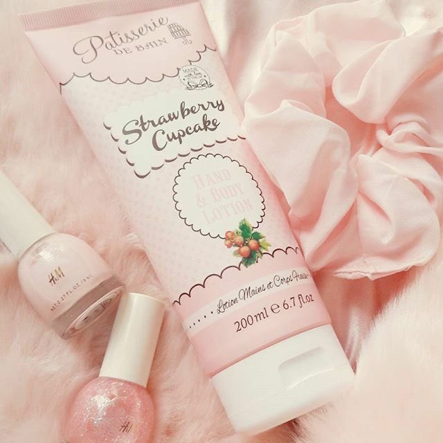 sakurafraise's tweet image. patisserie de bain oh how i long to try your products