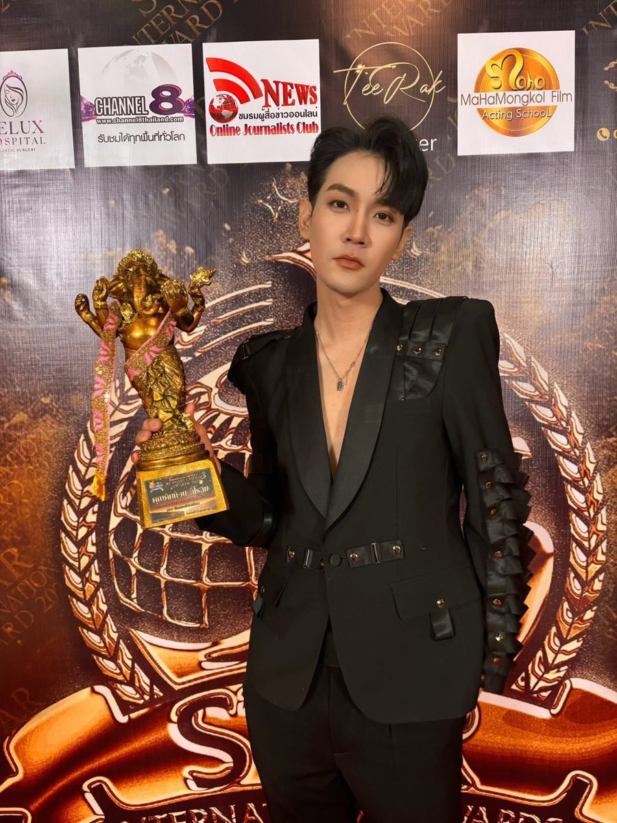 usako_kc's tweet photo. หล่อมากที่สุดเลย ¨̮ 💜ྀི

#StarInternationalAwards2025
#ขุณขิมมอญ
#โมกิของคิมม่อน https://t.co/aEWB9PbXo5