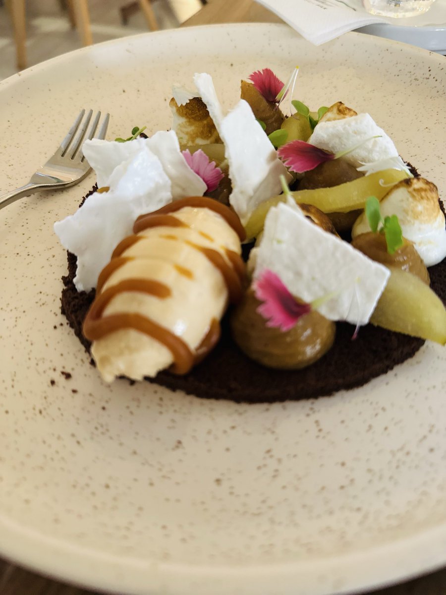 Attorney_Bae's tweet photo. 25 restaurants you can try over the festive:

1. Ostra Mediterranean
📍 Pretoria https://t.co/J1Qx7YSpmS