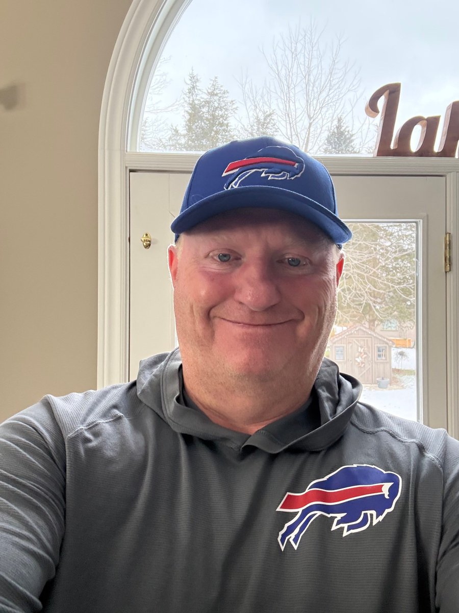 Go Bills! ⁦<a href="/BuffaloBills/">Buffalo Bills</a>⁩ ⁦<a href="/BuffaloFAMbase/">The #BillsMafia</a>⁩ #gameday