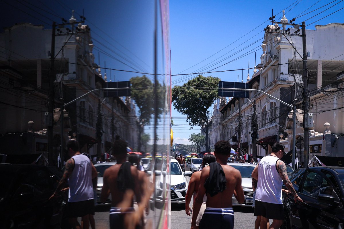 É dia de trajar a nossa Cruz de Malta. É dia de Vasco da Gama em todas as ruas do Brasil! 💢

📸: Dikran Sahagian | #VascoDaGama