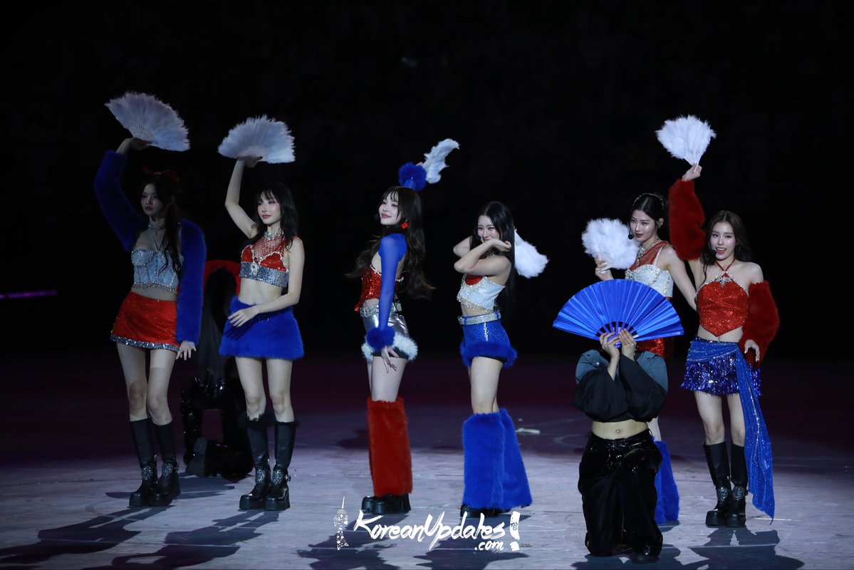 KoreanUpdates's tweet image. [PHOTOS] กระปุก-ไซซี, ป่าน-ฟ้อนด์,  ต้นข้าว-วาดฟ้า ในงาน "GMMTV STARLYMPICS 2025" 

PAHNFOND FIGHTO
CIIZE  STARLYMPICS

#FONDnatticha #pahnthitta
#kapookphat #kapookploynira 
#CiizeRutricha #ciizezphr
#tonnkhaw #Waifhaa 
#GMMTVStarlympics2025 #GMMTV #KoreanUpdates