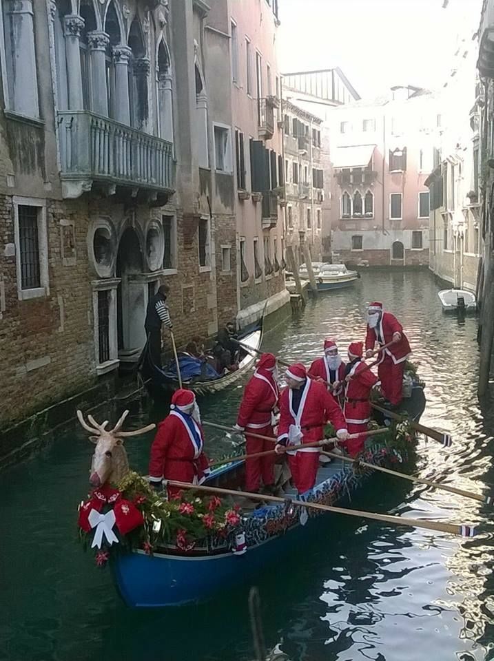 MozartCultures's tweet image. christmas in venice, italy