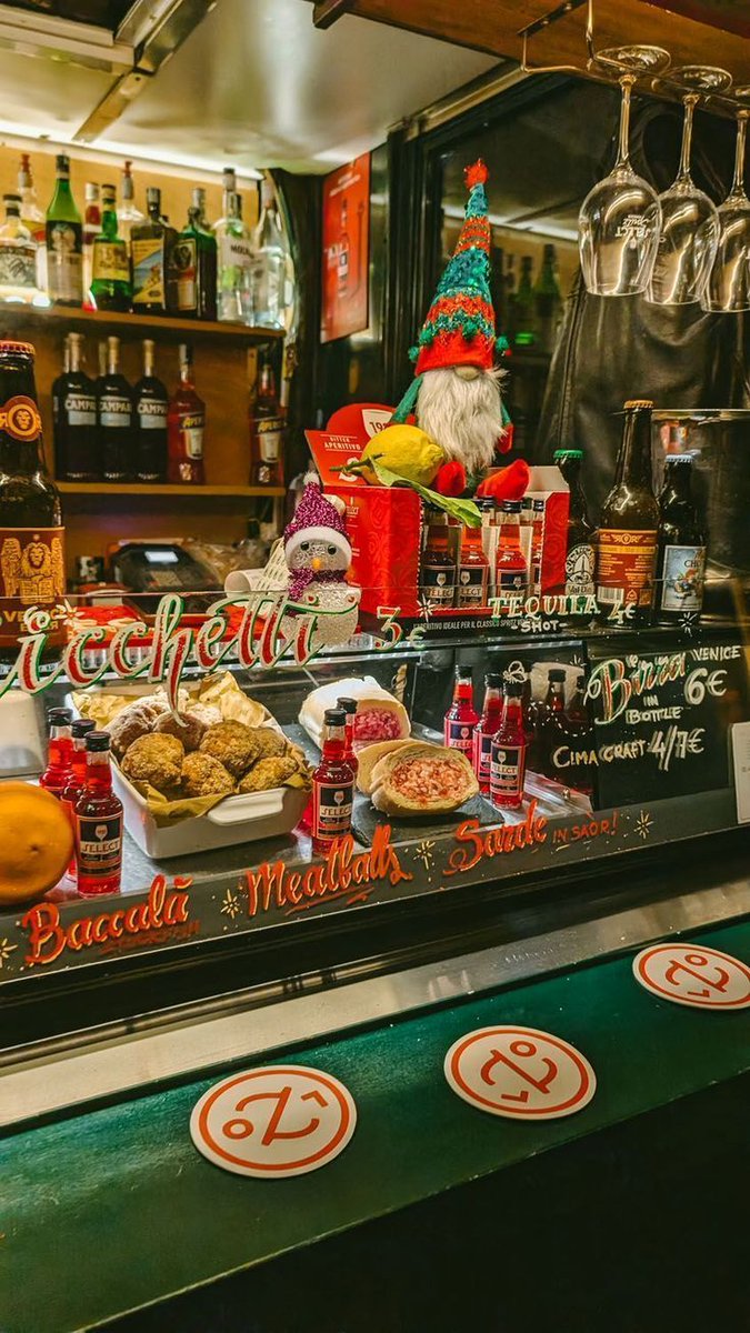 MozartCultures's tweet image. christmas in venice, italy