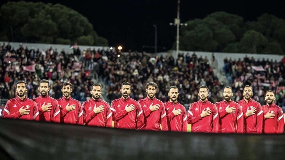 🎙️علي سعيد الكعبي 

خلال لقائي مع الكابتن جمال السلامي ذكر لي أن هناك عرضين من الاتحادين الاسباني والإنجليزي للقاء المنتخب الأردني ودياً بعد التألق في كأس العرب