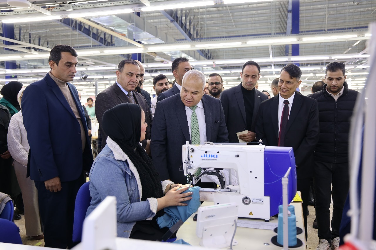 وزير العمل يفتتح توسعة مصنع في الظليل لتشغيل 500 أردني وأردنية #الأردن 