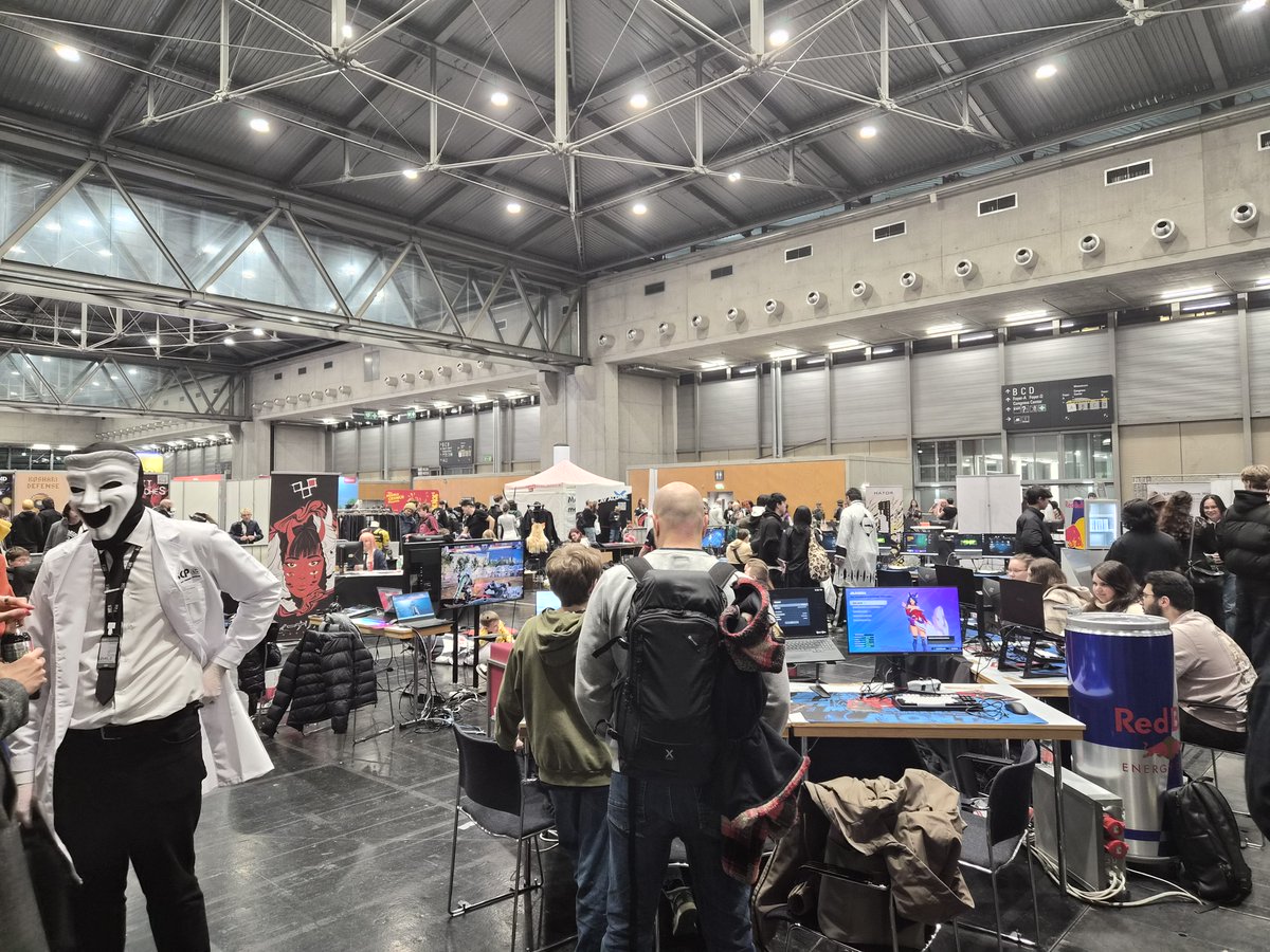 SissiStatePunks's tweet photo. Throwback to Vienna Comic Con this year!
Thank you to everyone who came by and visited the SSP Gaming Area <3
What is your favourite Comic Con memory?
Thank you @AGONbyAOC for the monitors!
#sissistatepunks #VIECC #sspispunkrock https://t.co/aUTjMBPL6S