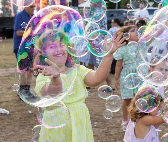 Oli London tweet media