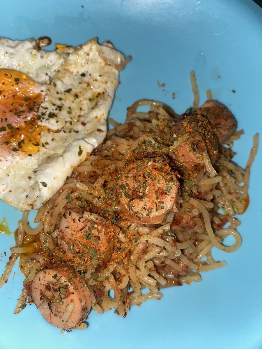 flypibird's tweet photo. bikin spageti tp kek mie goreng gini si😩 https://t.co/RnIIZzsNoS
