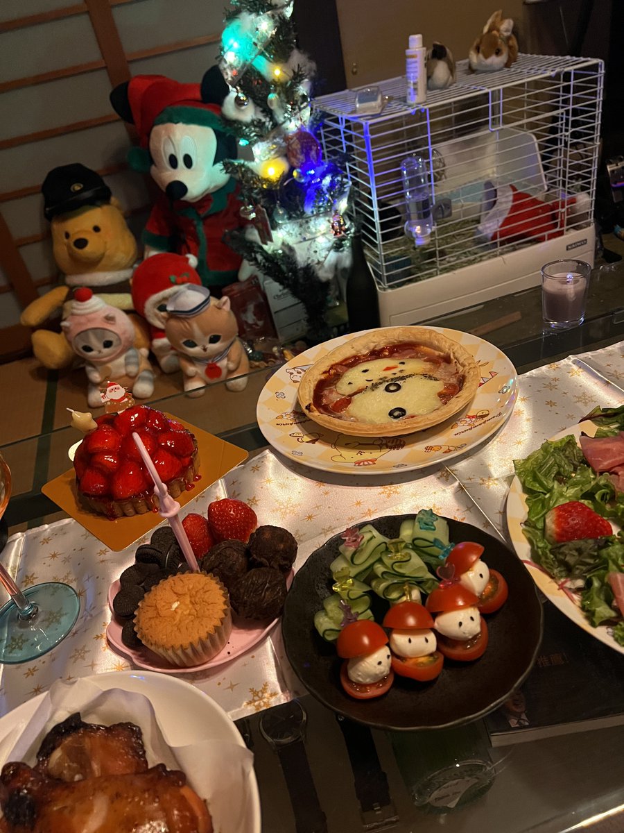 grs__2255's tweet photo. クリスマスパーティ🎅🎄 https://t.co/qUqg5OQwR3