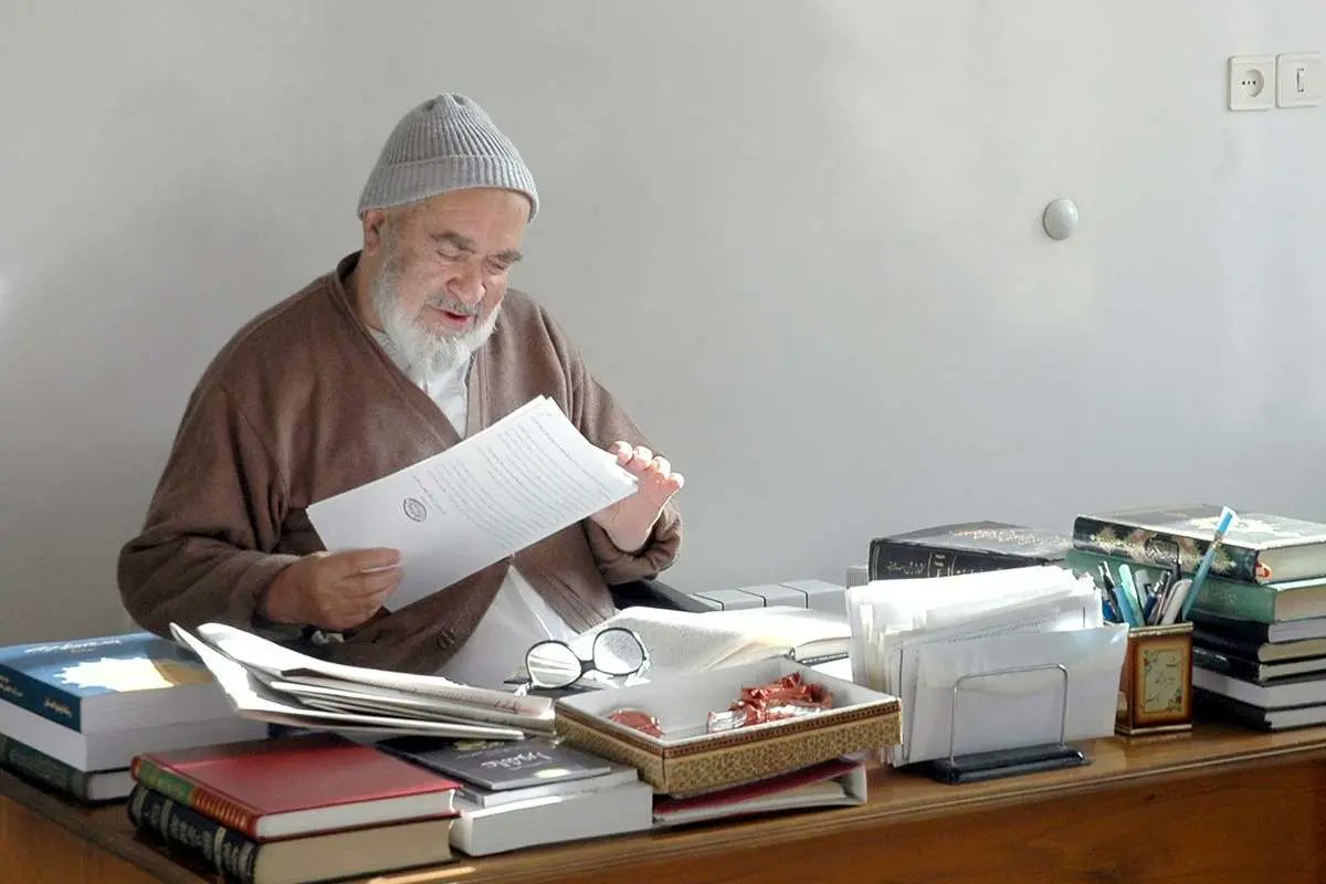 رحمت و مغفرت الهی بر معلم نهج البلاغه...