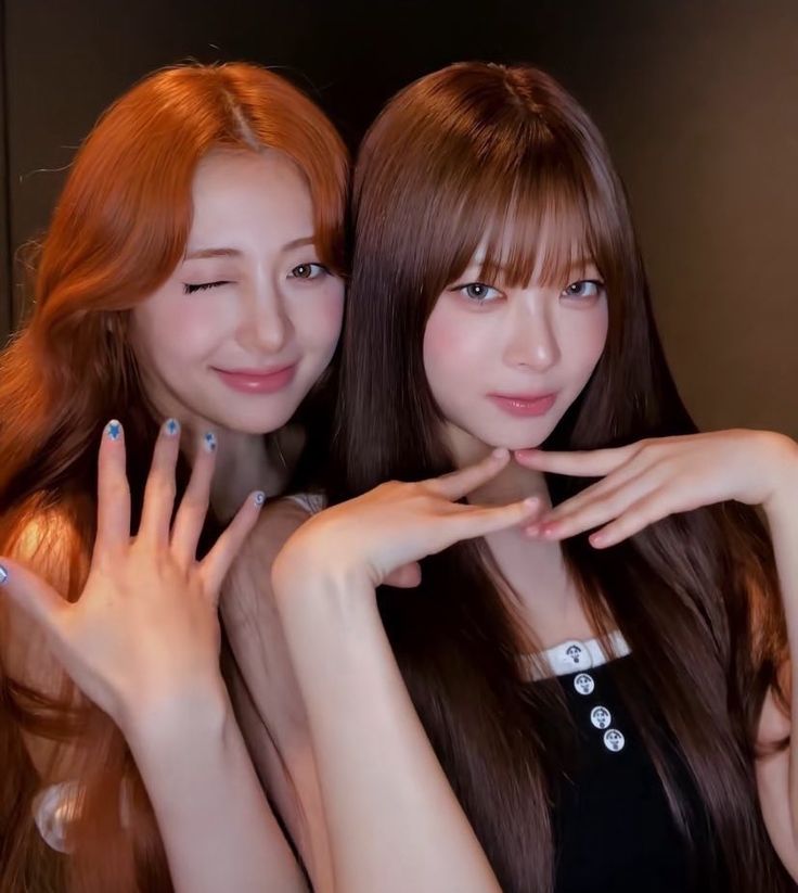 miraellit's tweet photo. YUNAH shared on dm that LE SSERAFIM EUNCHAE sincerely looked out for YUNAH's name and when she found it, she told YUNJIN and they sent it to PIMLLIT GC. Our sserallit family 🥹

#ILLIT #아일릿 https://t.co/yvzFUYJbou