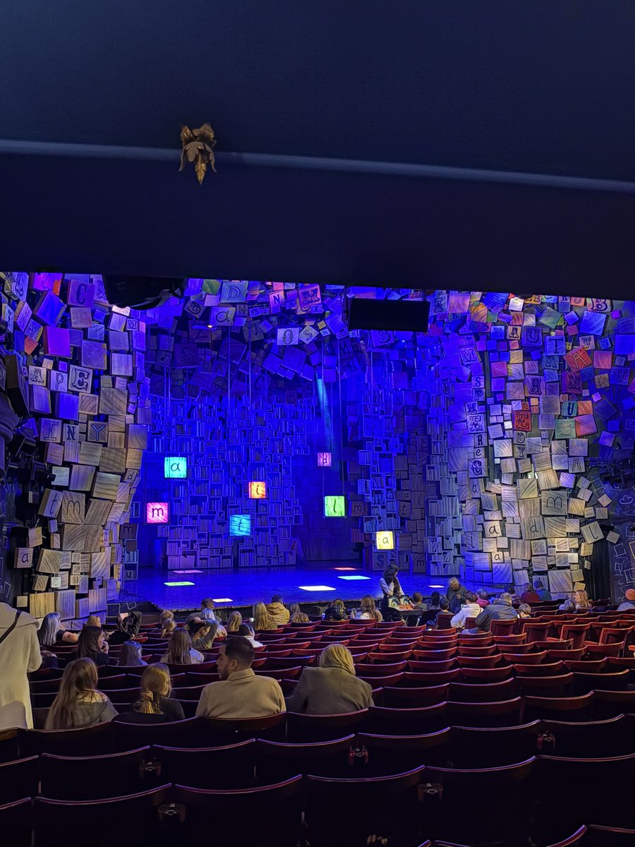 Miss Smith tweet media