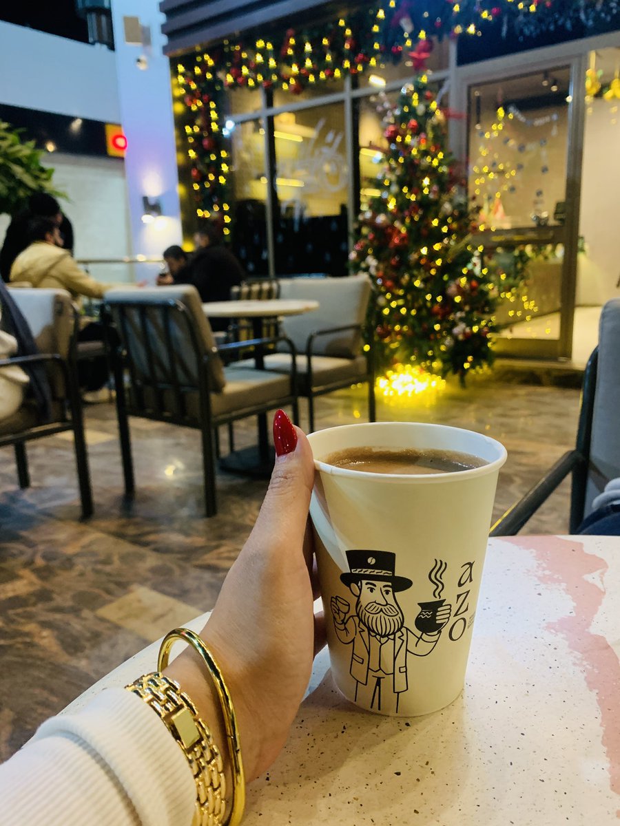 Marinagergizz's tweet photo. December♥️✨ https://t.co/QmM5V08cca
