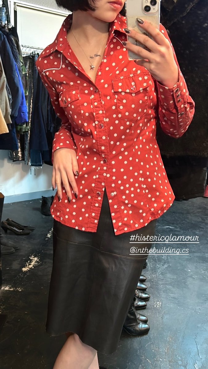 aym___1121's tweet image. 可愛い冬服たくさんすぎるんだけど！！👜💞

#inthebuilding
#used #vintagefashion #vintage #fashion 
#useashop #ブランド古着
#大阪古着屋 ＃古着屋
＃レディース古着 ＃メンズ古着
#肥後橋 ＃梅田古着屋　#冬服
#TikTok

vt.tiktok.com/ZSPpaW14e/