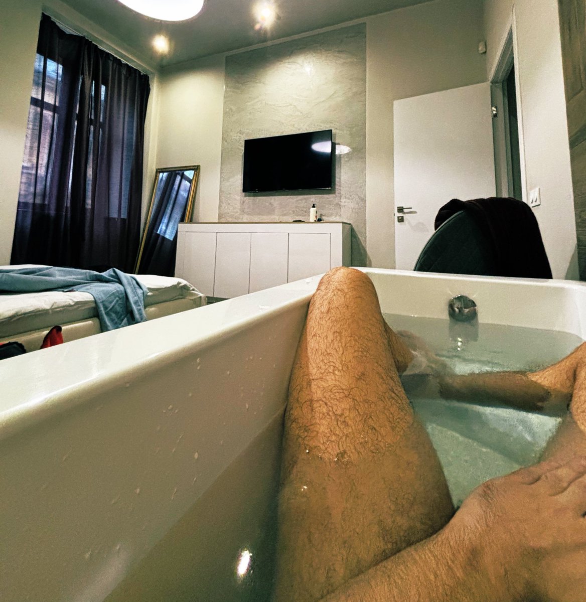 denhellder's tweet image. It’s time to relax