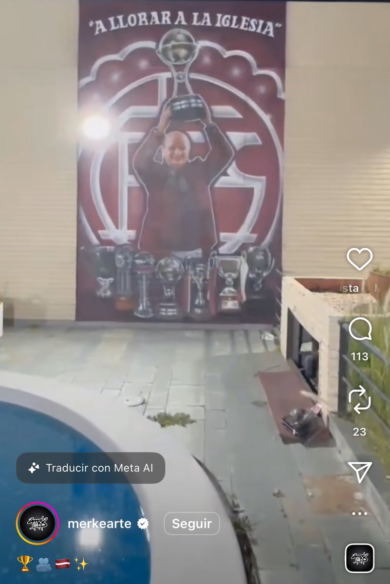 Que verga es esto? Cómo vas a tener un mural tuyo en el patio de tu casa? Tenes que ser muy cabeza (después hablamos de que se cree más campeón que los jugadores)
La concha de tu madre <a href="/RussoNicolasOk/">Nicolás Russo</a>
