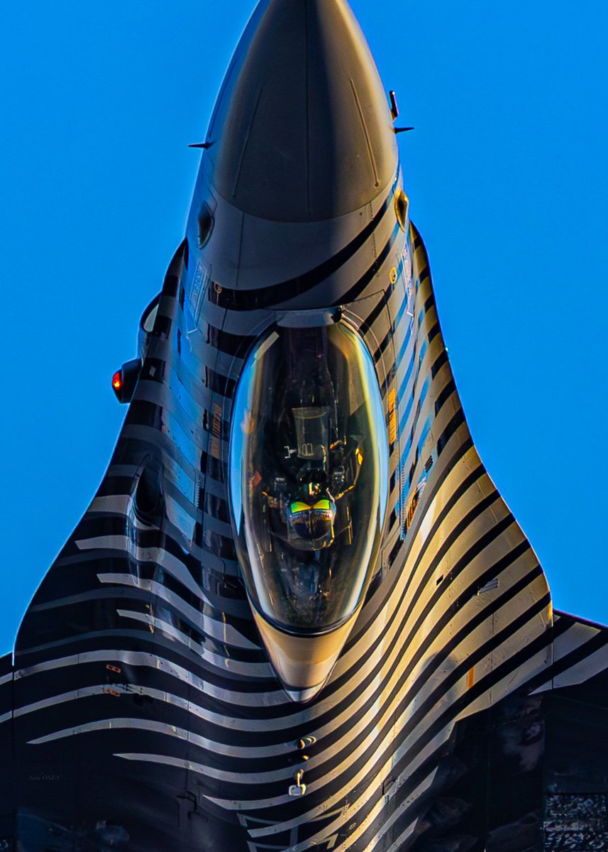 SOLOTÜRK’ten seçmeler…🇹🇷🇹🇷🇹🇷

#solotürk #soloturk #aviation #avgeek #aviationlovers #aviationdaily #aviationgeek 
<a href="/tcsavunma/">T.C. Millî Savunma Bakanlığı</a>