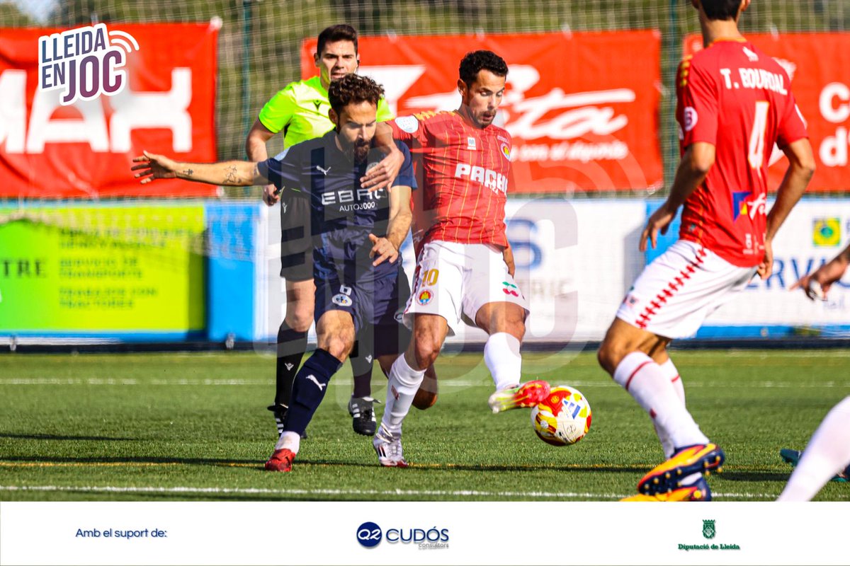 ⚪️ ⏱️ 19' | 0-0 | <a href="/JordiOrtega10/">Jordi Ortega</a> lluitant una pilota amb el jugador de la <a href="/sdibizaip/">SD IBIZA</a>, Marcos.

📷 <a href="/Ingrids_photos/">Ingrid Segura</a>

#IbizaAtlèticLleida #LleidaEnJoc

🚨 EN DIRECTE:
💻 segre.com/ca/lleida-en-j…
📲 APP SEGRE reskyt.com/app/segre