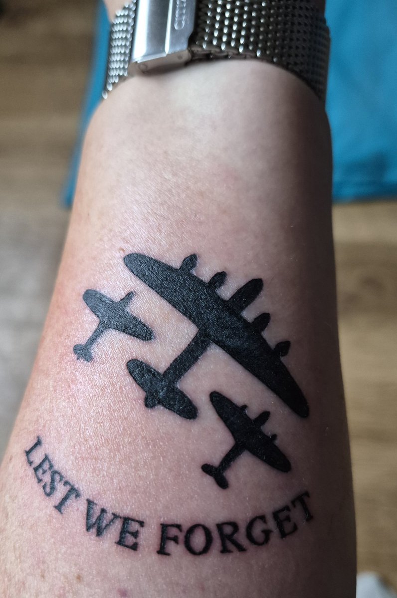 Getting some poppies next... <a href="/Seb_Lanc99/">Seb Davey</a> <a href="/RAFBBMF/">RAF BBMF</a> <a href="/RAFConingsby/">RAF Coningsby</a> <a href="/TedConingsby/">Ted Coningsby</a>