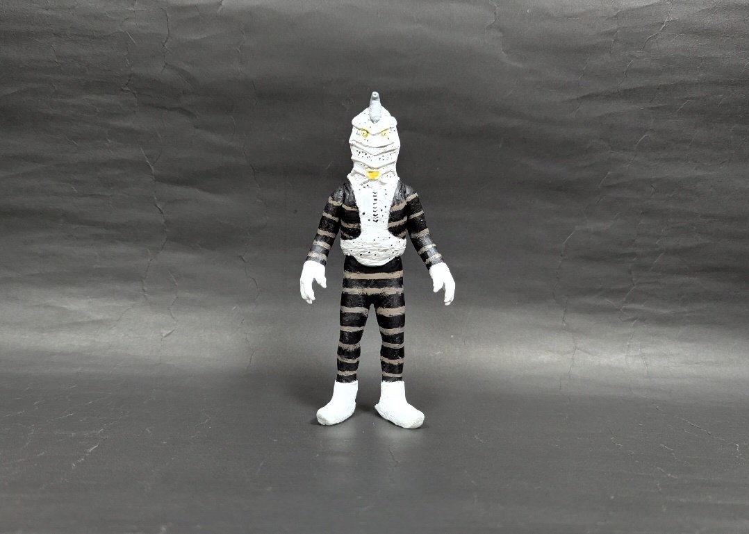 これを見た人は無言で白が入っている画像を貼れ