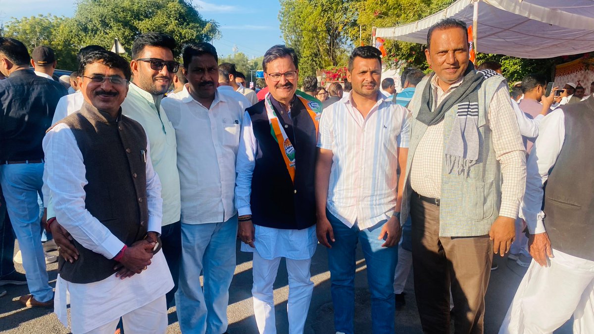 ks_uchiyarda's tweet image. “मनरेगा जनहित की योजना को खत्म करने की तैयारी, कांग्रेस का विरोध” | 

राजस्थान प्रदेश कांग्रेस कमेटी के निर्देशानुसार जोधपुर शहर जिला कांग्रेस कमेटी के आह्वान पर महात्मा गांधी राष्ट्रीय ग्रामीण रोजगार गारंटी योजना (मनरेगा) को कमजोर करने, महात्मा गांधी के नाम को हटाने तथा रोजगार…