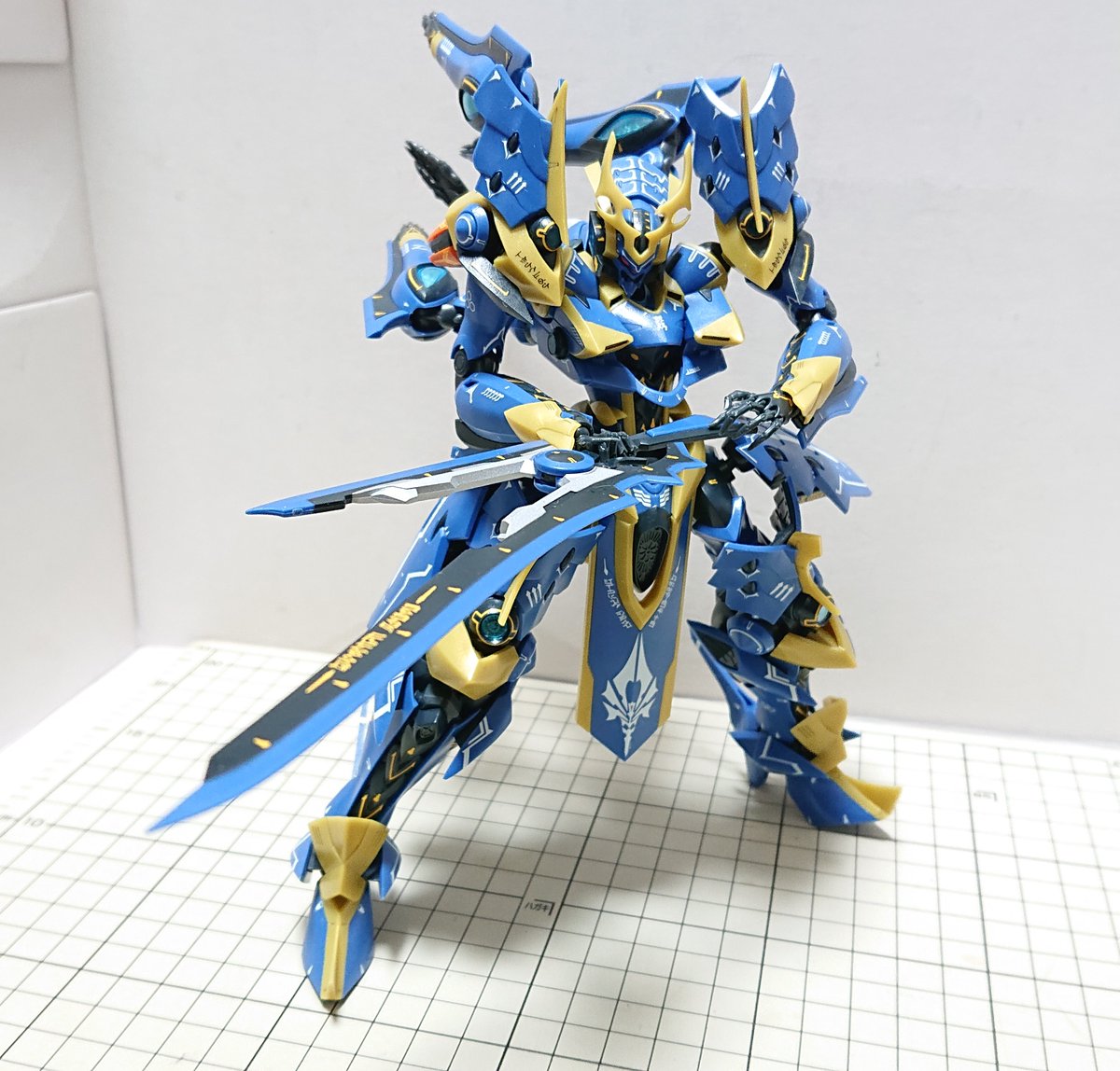 F_system_GP's tweet photo. DX-SCALE イカルガ完成！
こっちは銃装剣も塗装済みなので旧版よりもつくりやすいかも？
#プラモデル https://t.co/ypAmumj44E