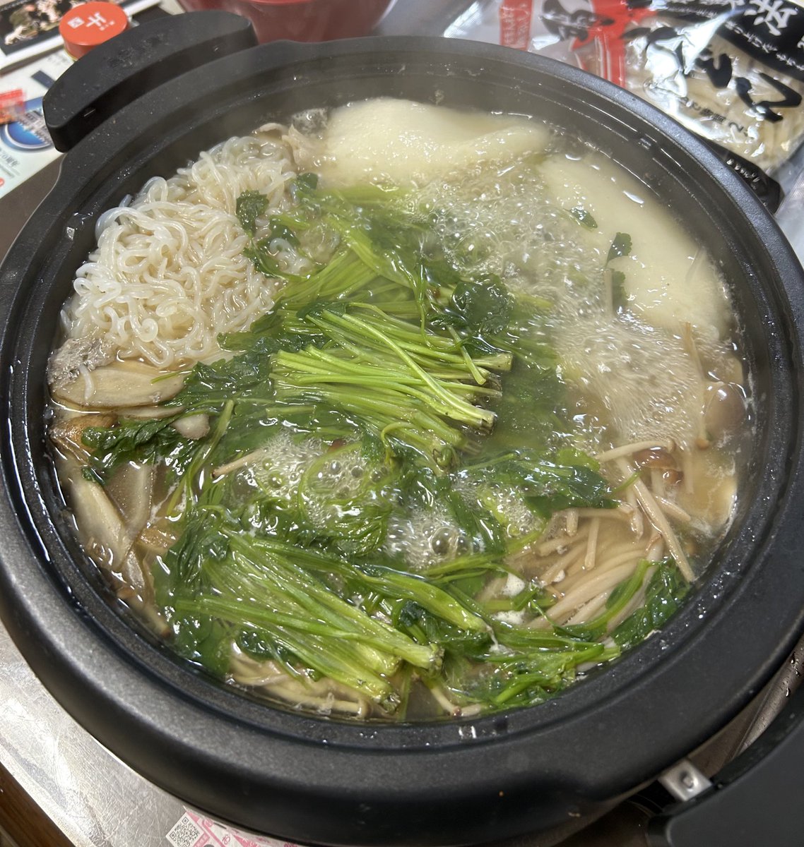 心の弱さを隠しきれないのでセリ鍋を作っていた