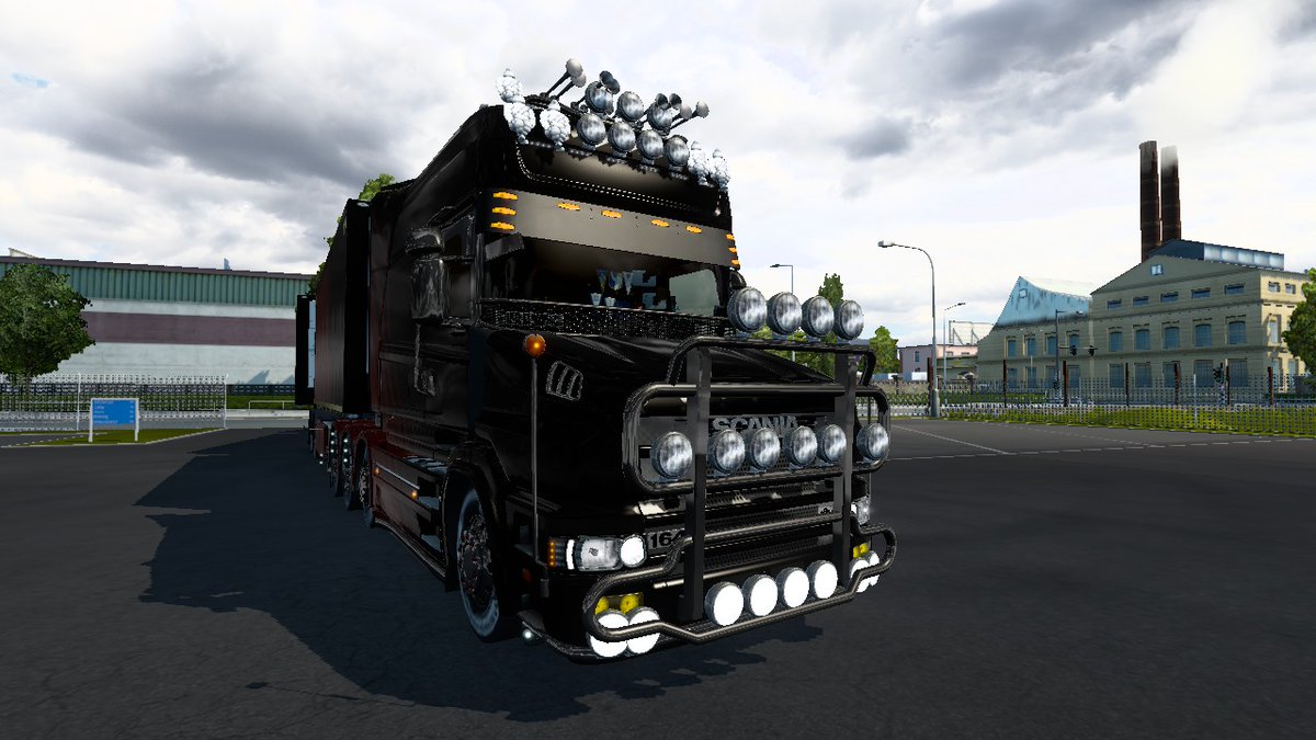 R e j u n e tweet media