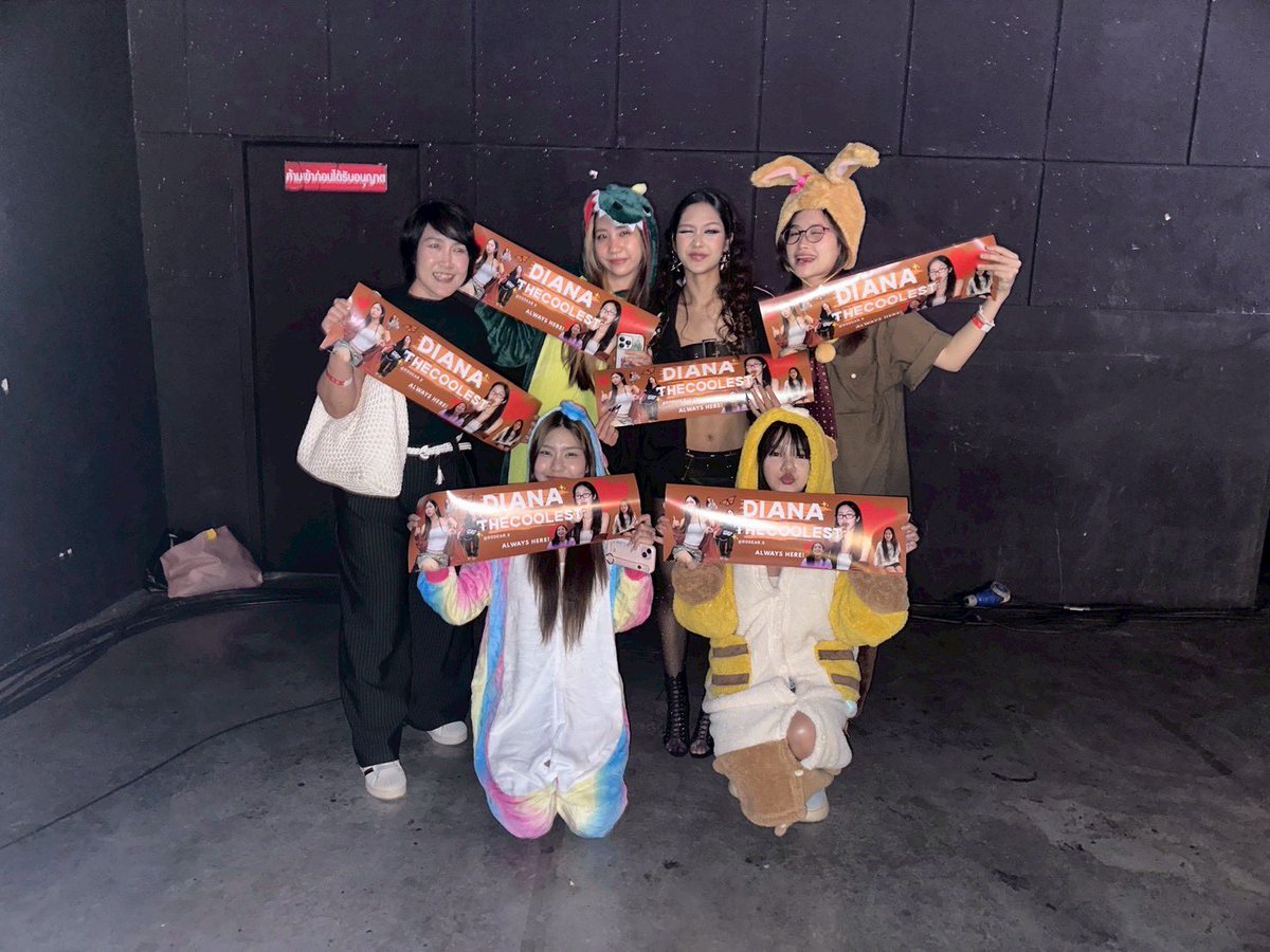 chotijane's tweet photo. ขอขายวงพี่สาว BADI Z  มะวานไปเชียร์มา เก่ง ถูกต้อง ภูมิใจอ่ะ 🥹 ใครยังไม่รู้จัก อยากให้ลองมาตาม 🫶🏻😻 #BADIZ #dddear.x #Wanlovemusic https://t.co/rIHvQXg9nX