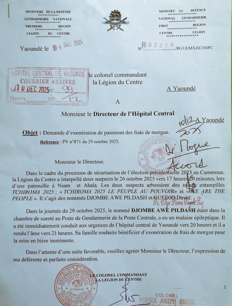 Je crois qu'on ne parle pas assez des choses incroyables qui se passent au Cameroun.
A quel point la vie humaine est devenue insignifiante dans ce pays. 
Mais le pire est que j'ai l'impression que même si on en parlait plus, cela n'y changerait rien. 
C'est fou!