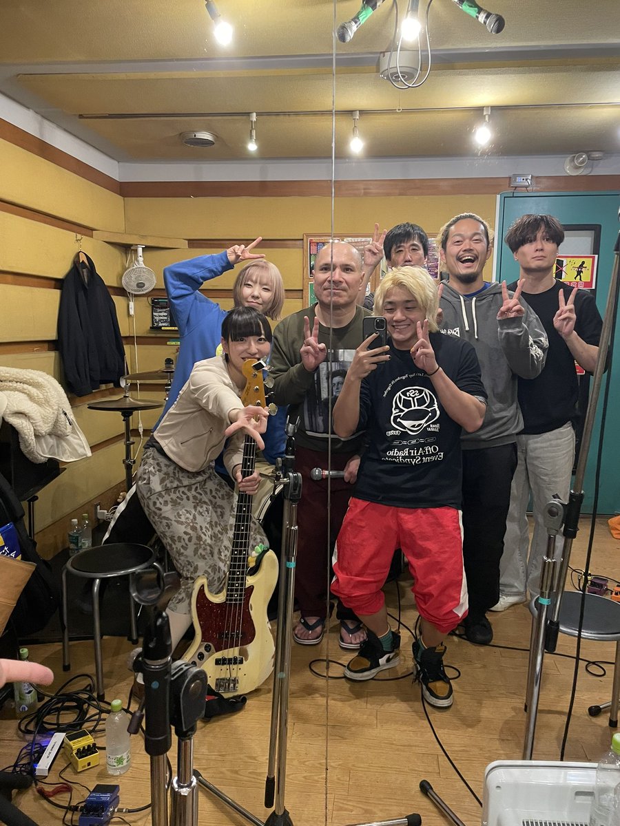 本日Daisetzさんと歌の練習をしました！！
「僕のラブレター」がずっと好きで今日初めて一緒に歌えて凄く楽しかったです！！

須見和馬 × Daisetz（だいせつ）
お楽しみに✨

#NωAJr.
#NωAJrワンマン
#イヴイヴの奇跡
#ddtpro