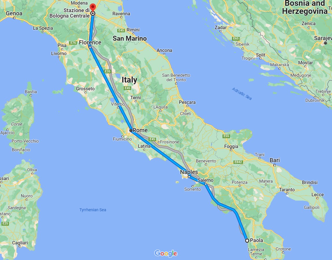 Travelling from Calabria to Bologna imageearthtravel.com/2025/12/21/tra… via @nillasphotos 
#Calabria #Bologna #traintrips #photographer #travelguide