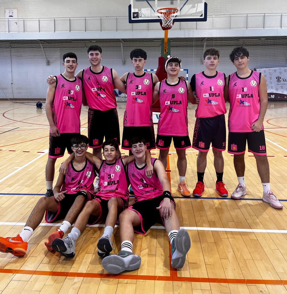 La segunda victoria ✌️ del fin de semana para los JUNIOR FICAL LEVANTE los mete de lleno en la pomada. 
Hoy frente a nuestros amigos de CB.Berja. <a href="/AlmeriaFAB/">FAB Almería</a> <a href="/FAB_Andaluza/">Federación Andaluza de Baloncesto</a>